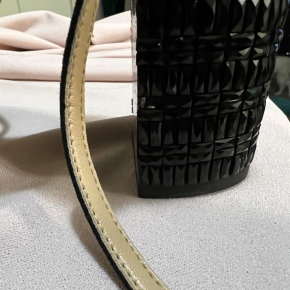 Micheal Kors Sandals - Picture 5 of 5